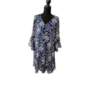Calvin Klein blue floral dress size 10. Bell sleeve, v -neck, flowy, boho‎ chic.